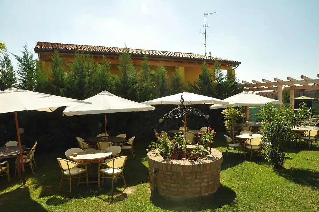 Osteria e Locanda Del Viaggiatore Russi Affittacamere